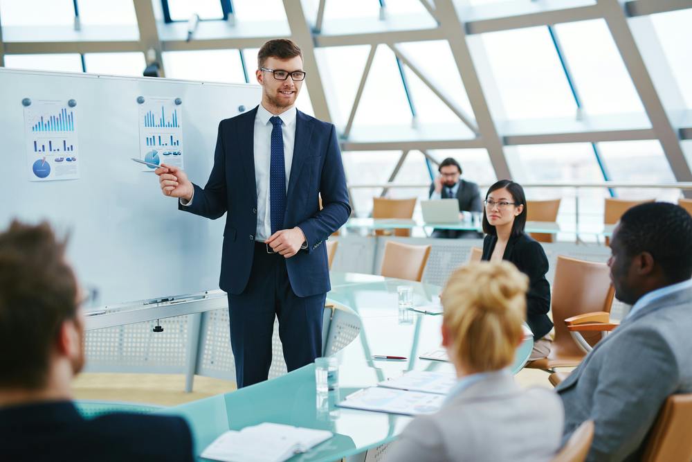Manager Commercialisation Manager commercial : définition, salaire et formations - fiche métier ...