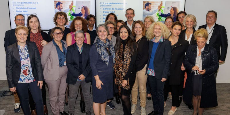 Wise, un programme solidaire pour aider des femmes séniors fragilisées à rejoindre la filière automobile (et d'autres actus sur la parité)