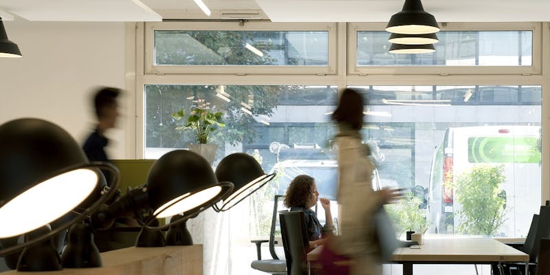Espaces de coworking : des salariés au milieu des free-lances et startupers