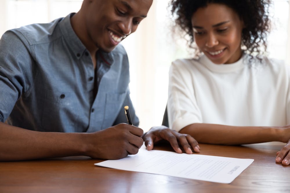 Signature contrat de travail : délais, obligations, points à vérifier