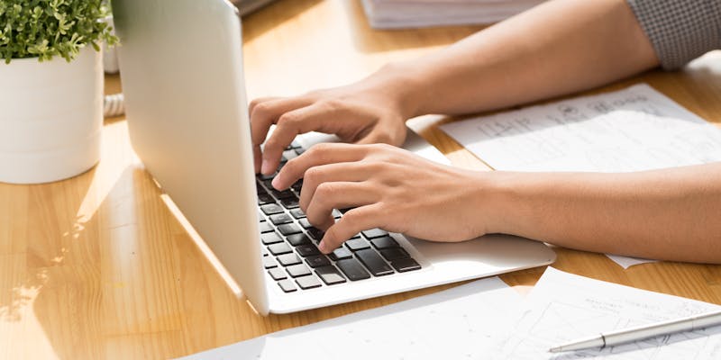 IAE Paris Sorbonne Business School - Master Marketing et Pratiques Commerciales